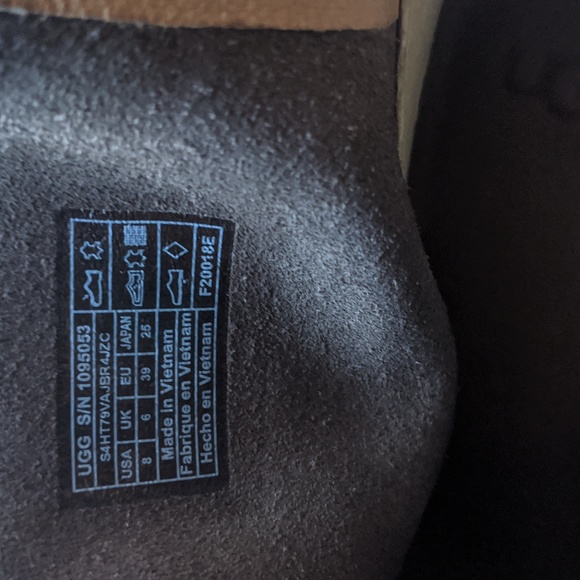 Ugg Ankle Booties Brown Suede - Picture 10 of 10